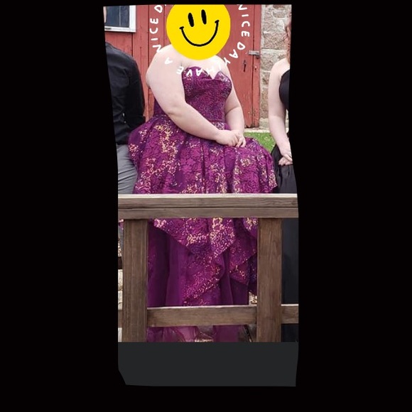 Plus Size - Strapless Mori Lee Dress With Pockets - Picture 4 of 5